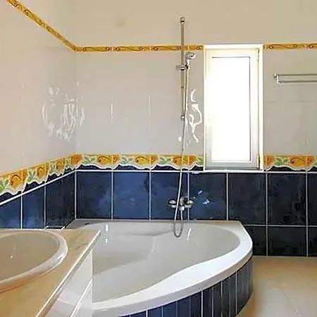 Carvoeiro Sleeps 8 Pool Air Con Wifi *